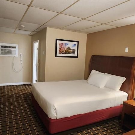 Nashoba Valley Inn & Suites Ayer Exterior foto