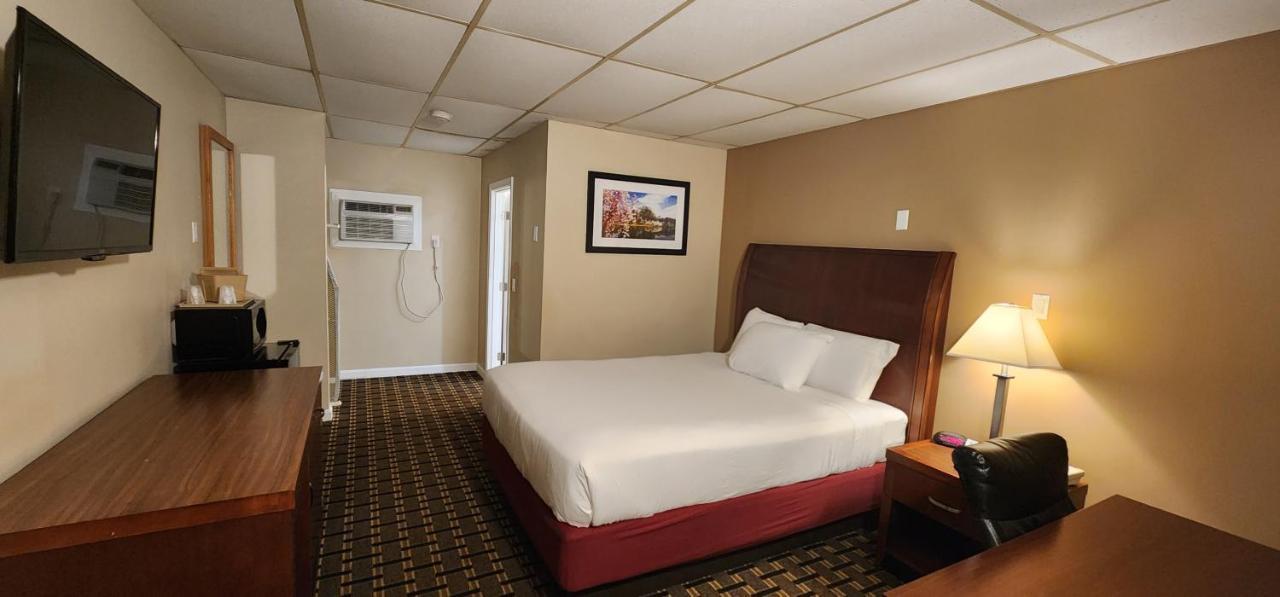 Nashoba Valley Inn & Suites Ayer Exterior foto
