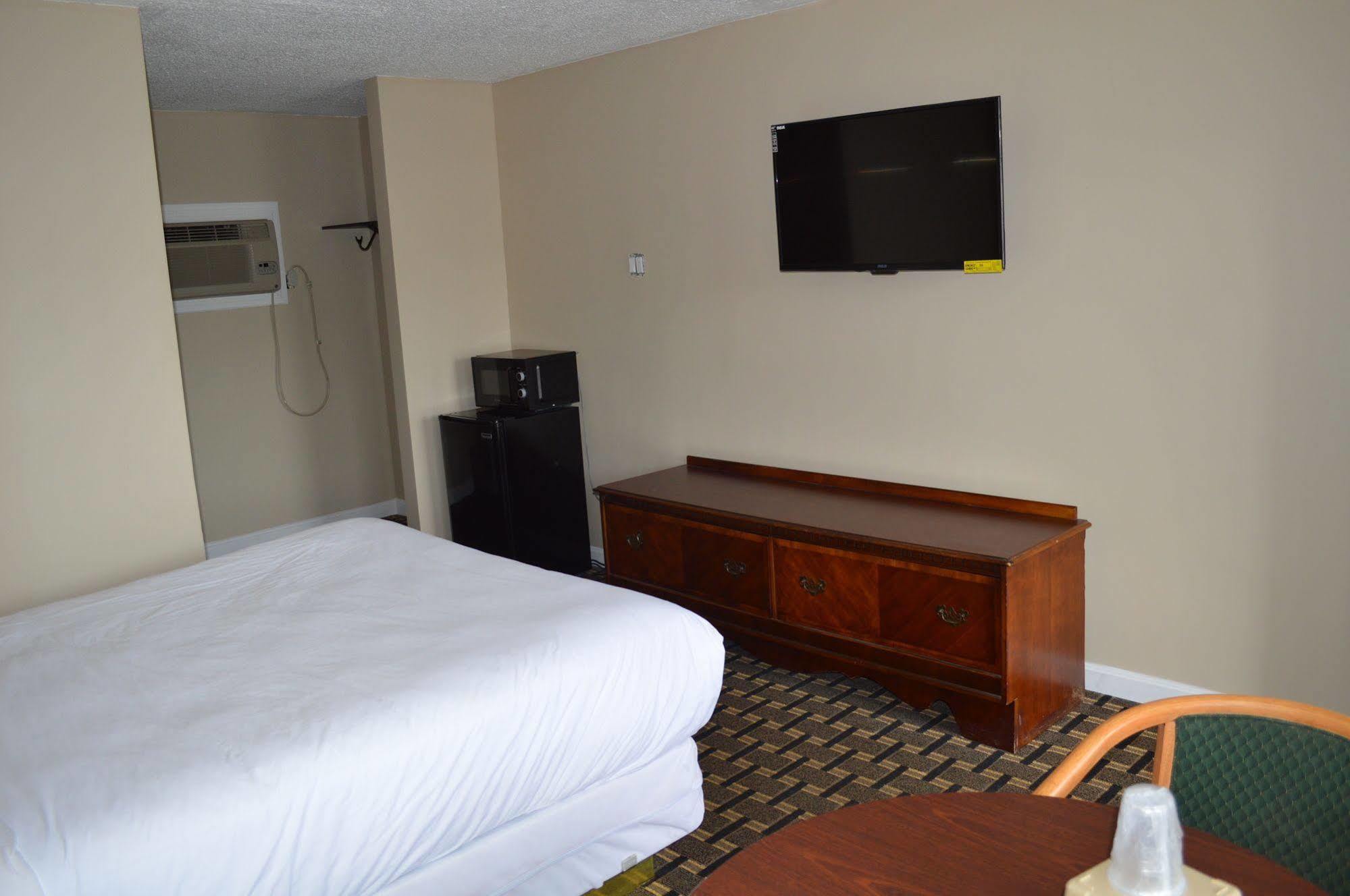 Nashoba Valley Inn & Suites Ayer Exterior foto